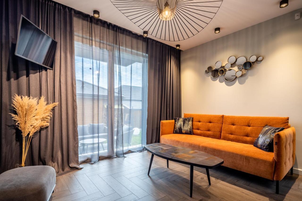 Green Shine Apartment, By Cohost パランガ エクステリア 写真